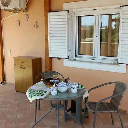 En Zar ξυλόκαστρο Lejlighed