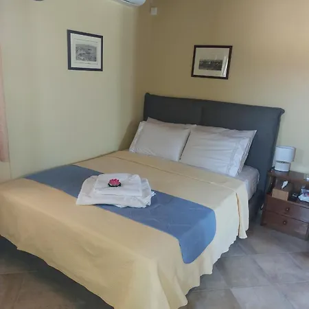 Lejlighed En Zar ξυλόκαστρο Ano Kamarion